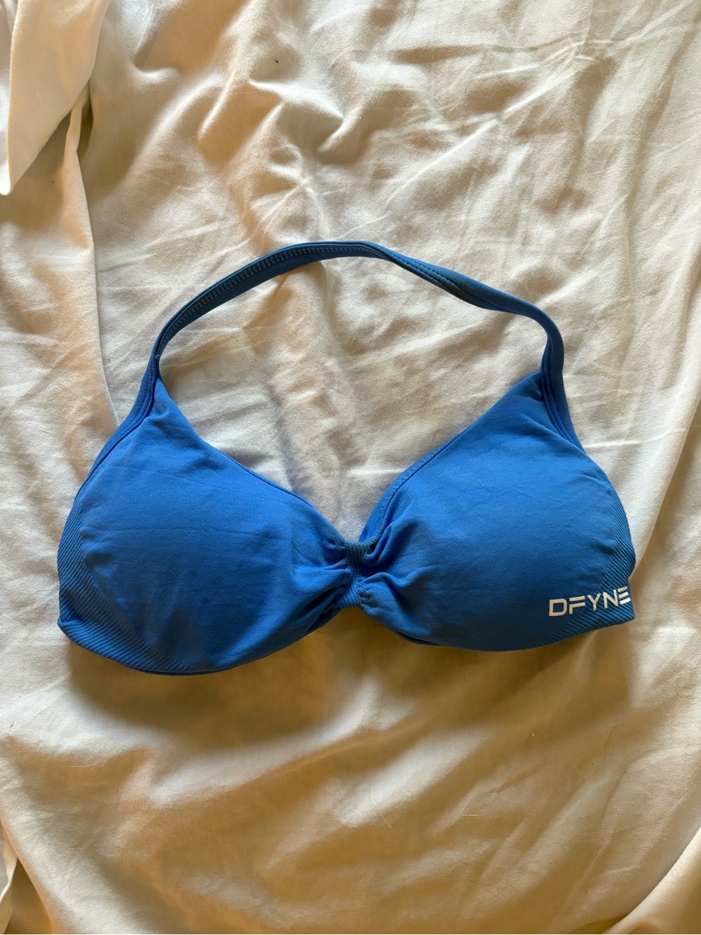 DFYNE Blue Sports Bra - Seamless Support for Women